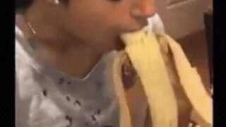 Charli d’amelio Onlyfans Leaked – Blowjob Banana